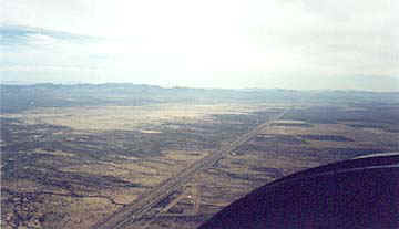 desert.jpg (13083 bytes)