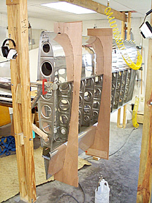 wing-68.jpg (51355 bytes)