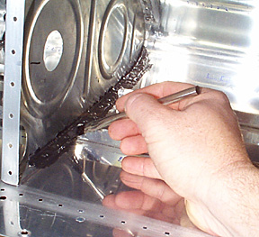 wing-86.jpg (48719 bytes)