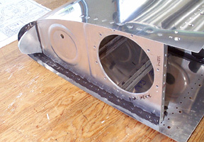 wing-88.jpg (38313 bytes)