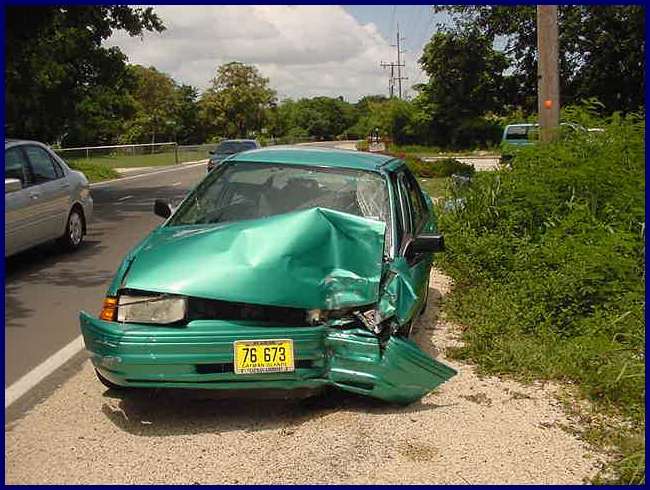 cayman-car-wreckL.JPG