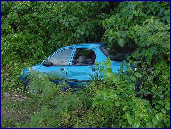 cayman-car-wreckO.JPG