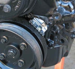 engine-5.jpg (44038 bytes)